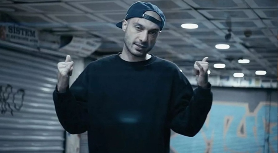 İntihara teşebbüs etmişti! Ünlü rapçi Sansar Salvo ailesini bakanlığa şikayet etti