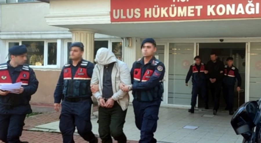 Bartın ve Kastamonu'da kablo vurgunu yapan şahısları jandarma yakaladı