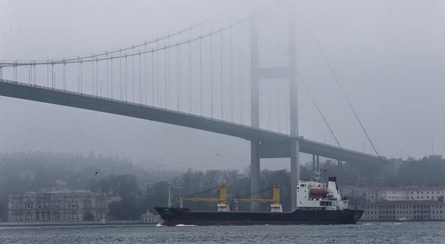 İstanbul Boğazı'nda çarpışan iki gemide hasar oluştu