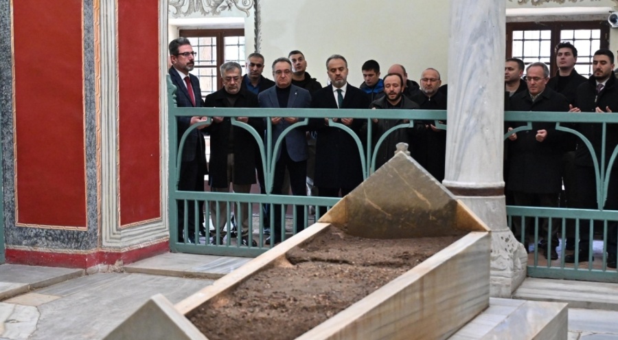 Sultan 2. Murad Han dualarla anıldı