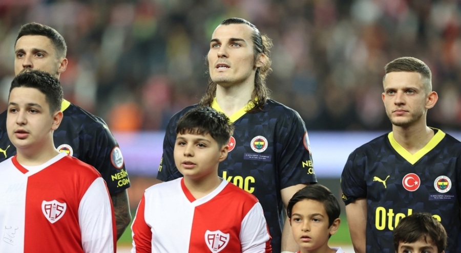 Çağlar Söyüncü, Fenerbahçe ile ilk Süper Lig maçına çıktı