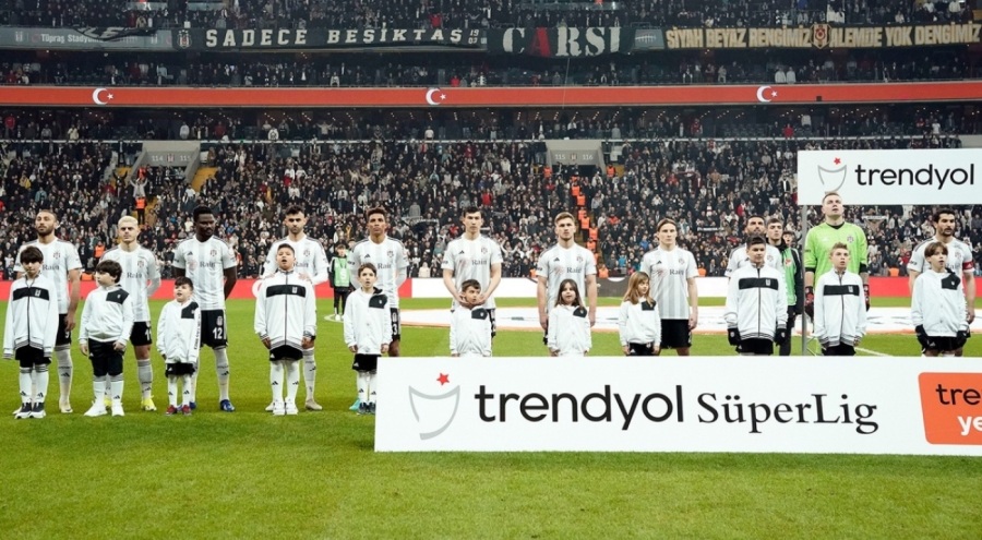 Beşiktaş Teknik Direktörü'nden, Trabzonspor karşısında 4 değişiklik!
