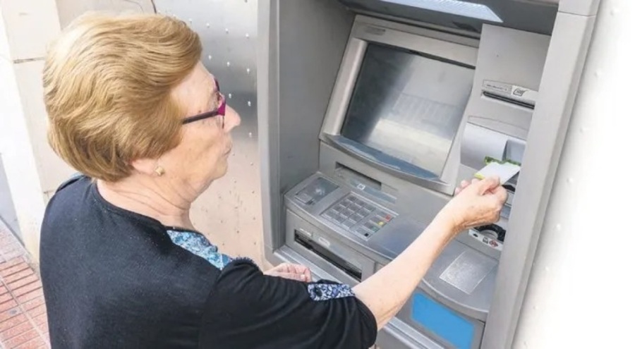 Emeklilerin zam farkı yarın yatmaya başlıyor!