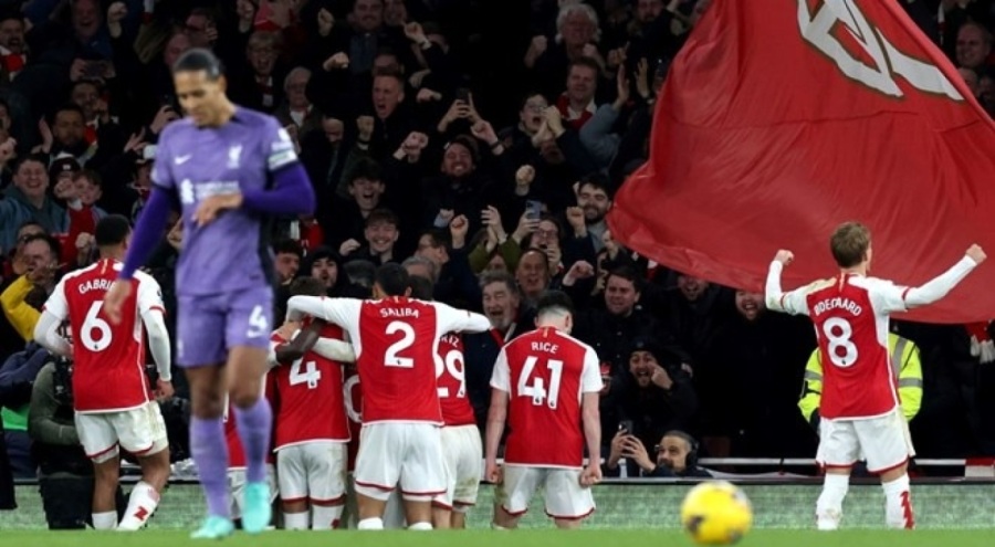 Arsenal evinde Liverpool'u rahat geçti