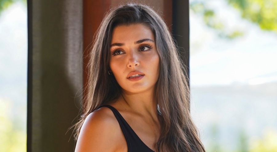 Hande Erçel'in şıklığı pahalıya patladı!