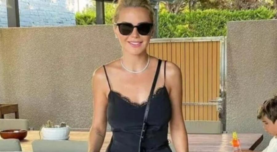 Ece Erken'in başı takıntılı hayranıyla dertte!