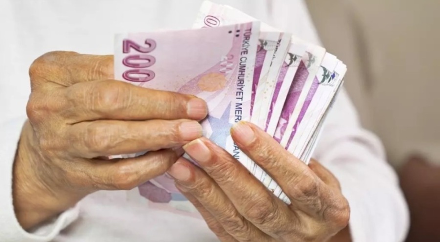 Emekliler müjde! 2500 lira hesaplarınıza yatıyor