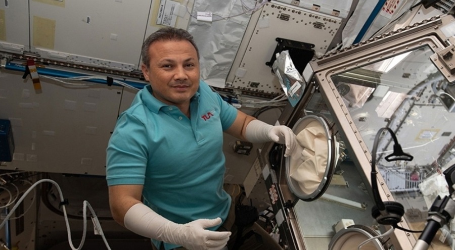 Bakan Kacır'dan astronot Alper Gezeravcı'nın dönüşü için açıklama