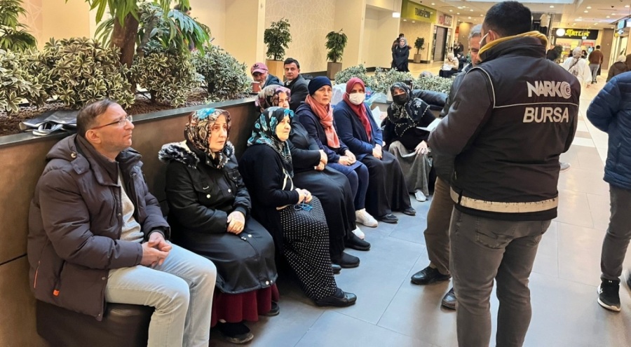 Bursa'da narkotik polislerinden farkındalık eğitimi!