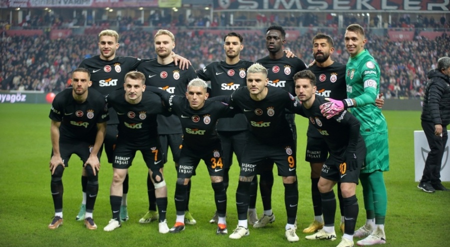 Galatasaray'dan, UEFA Avrupa Ligi kadrosuna güncelleme!