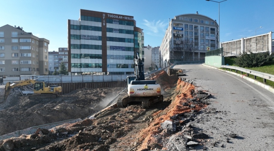 Nilüfer'de yol çökmüştü! Çalışmalar başlatıldı