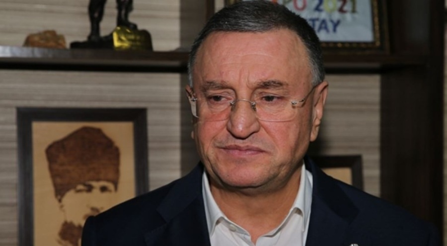 Hatay Büyükşehir Belediye Başkanı Lütfü Savaş adaylıktan çekilmediğini açıkladı