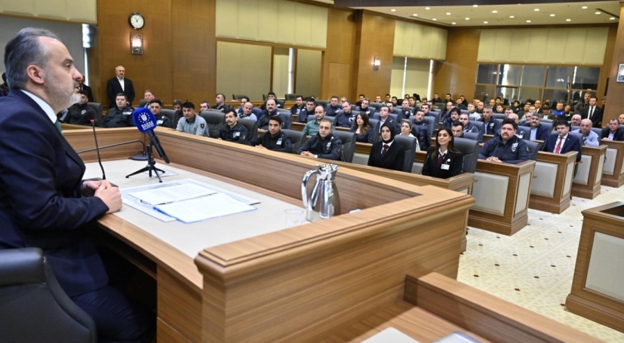Bursa Büyükşehir Belediye çalışanları sertifakalarını aldı