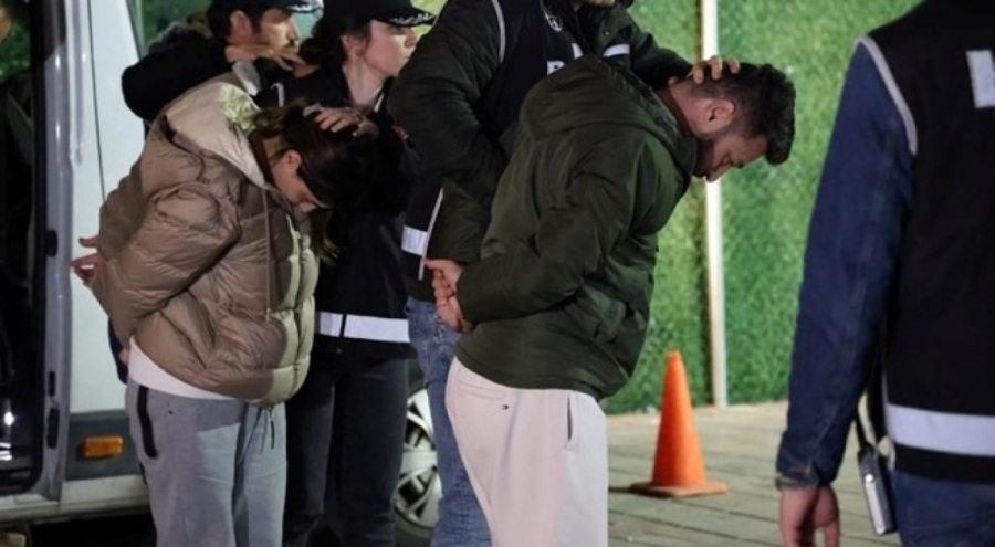 2.5 milyar liralık vurgun! Holding sahibi çift yakalandı