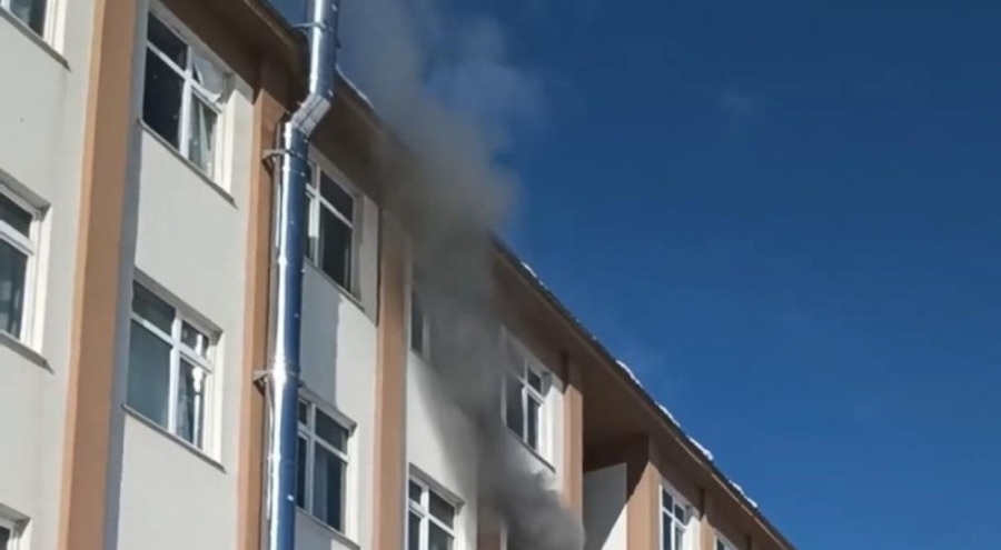 Okulda yangın paniği: Öğrenciler tahliye edildi