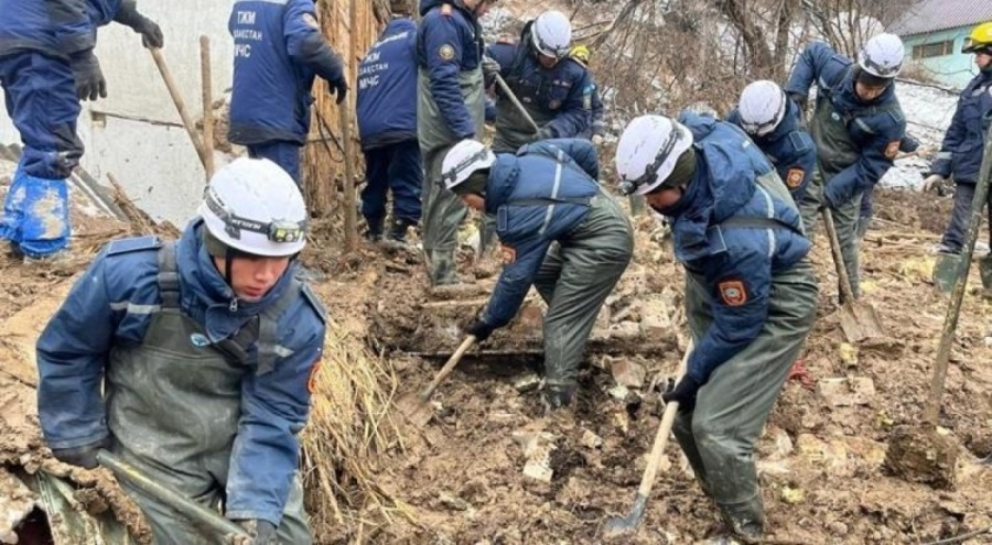 Kazakistan'da toprak kayması