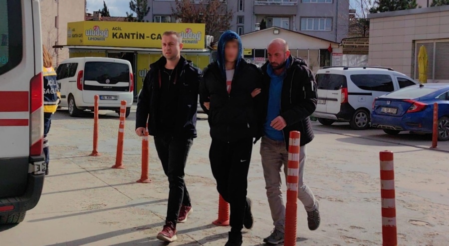 Bursa'da 2 kişiyi bıçaklayan zanlı yakalandı