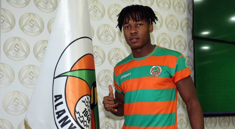 Alanyaspor'a Nijeryalı sağ kanat takviyesi
