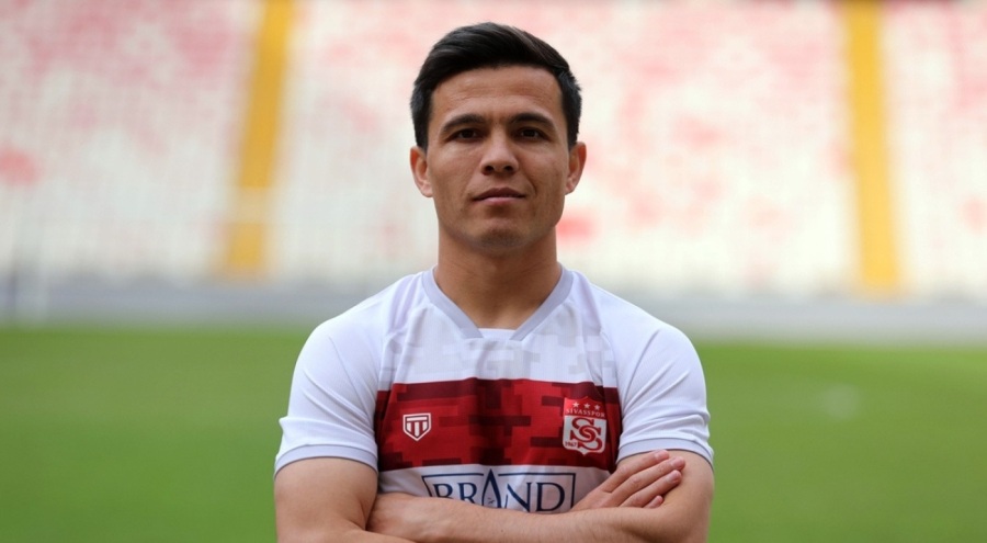 Sivasspor'a Özbek sol kanat takviyesi