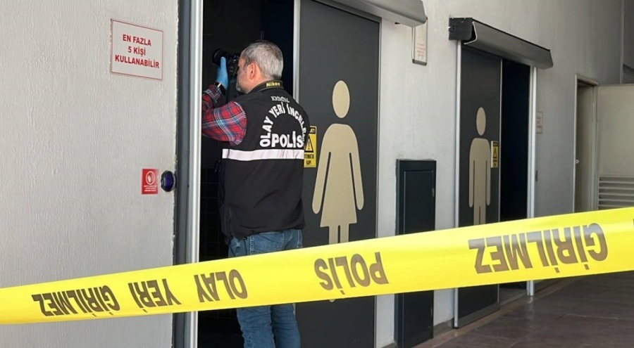 Ünlü kuyumcuya akılalmaz soygun: Çatıdan girdiler!