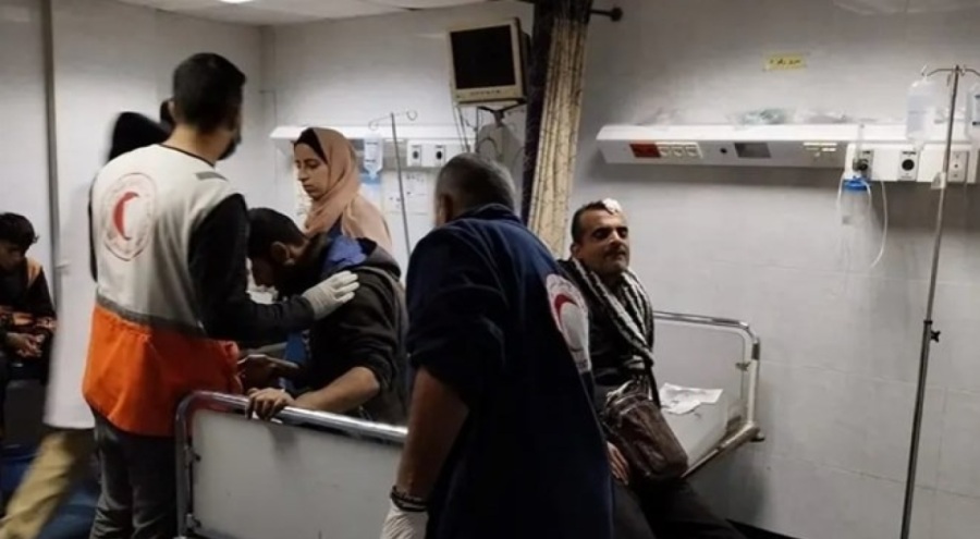 İsrail'den Han Yunus'taki Emel hastanesine baskın