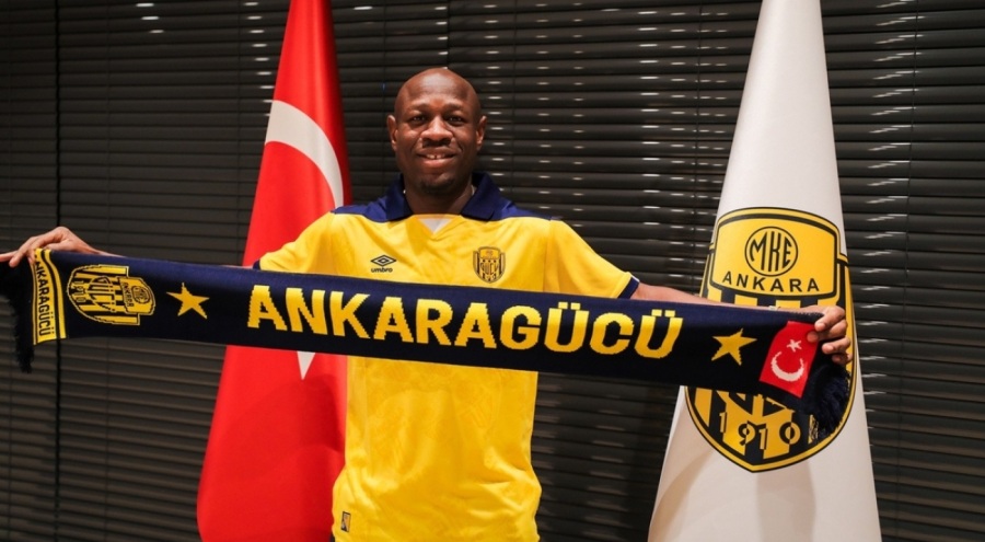 Ankaragücü, Christian Bassogog'u renklerine bağladı