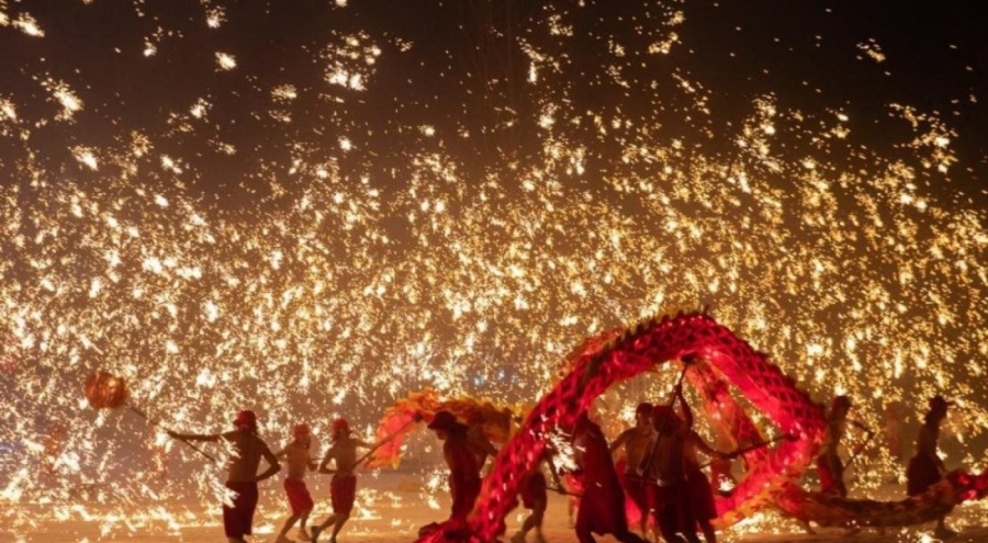 Çin, Ejderha Yılı'nı kutluyor