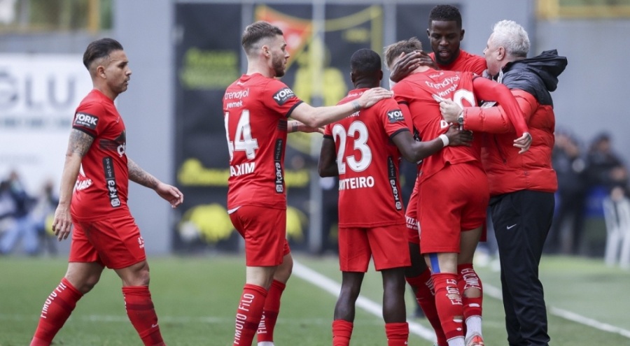 Gaziantep FK galibiyet özlemini İstanbulspor karşısında sona erdirdi