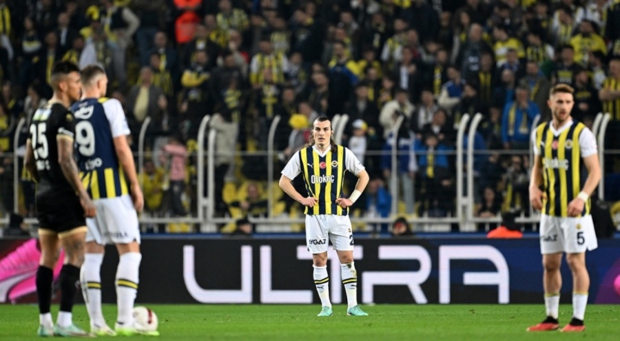 Fenerbahçe'den zirve yolunda kritik kayıp!