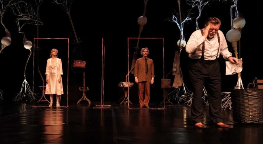 Bursa Devlet Tiyatrosu, "Lobotomobilin Üç Seferi" oyununun prömiyerini yapacak
