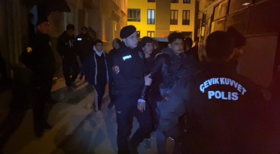 Bursa'da ülkeye kaçak yollarla giren 12 Suriyeli şahıs yakalandı!