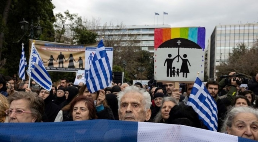 Yunanistan eşcinsel evliliğe izin vermeyi planlıyor
