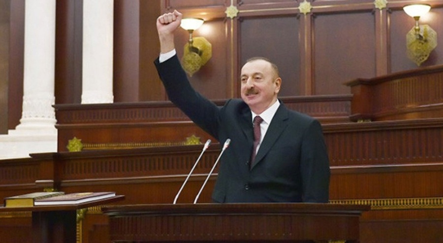 Aliyev yemin ederek görevine başladı