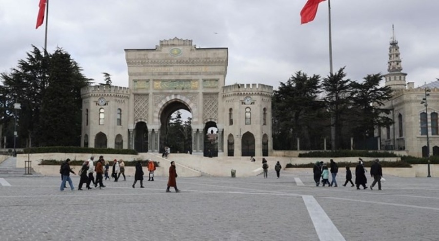 Dersliklere ziyaretçi girdi iddiası: Üniversite yönetiminden açıklama