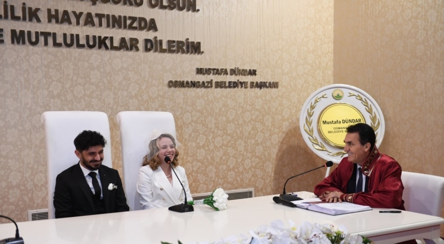 Bursa'da nikah dairelerinde 14 Şubat yoğunluğu
