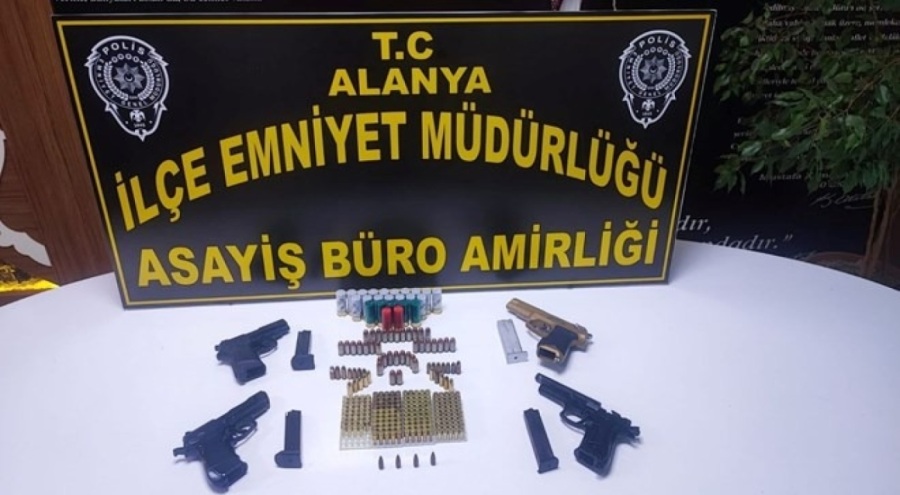 Alanya'da 26 ruhsatsız silah ve 155 fişek yakalandı
