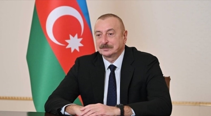 Azerbaycan'da hükümetten istifa!