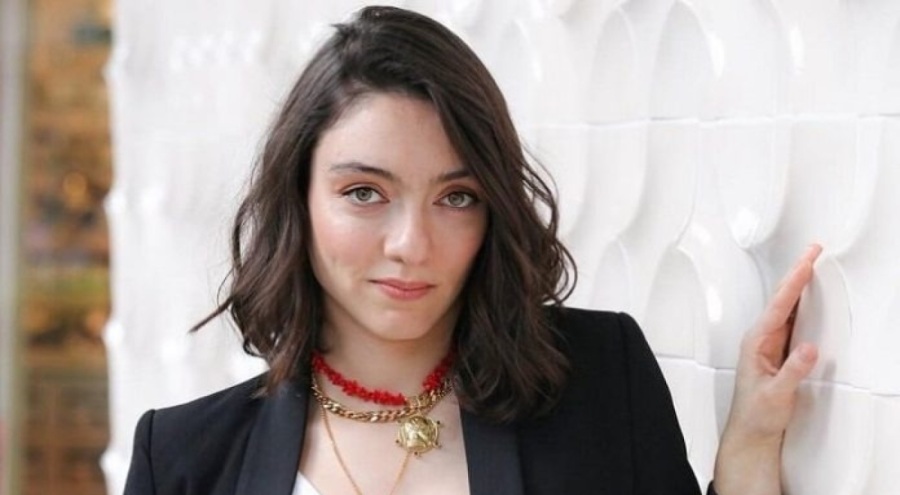 Merve Dizdar Sevgililer Günü'nde aşkını ilan etti