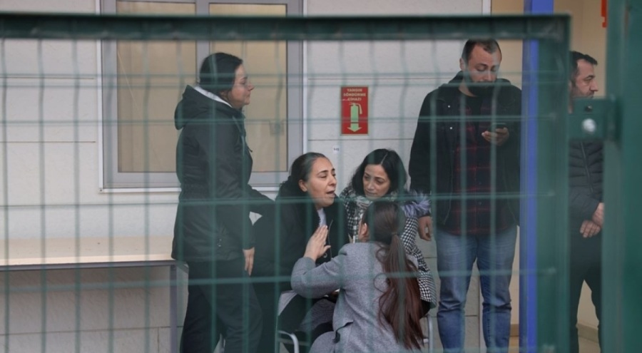 Erzincan'daki maden faciasında gözü yaşlı ailelerin acılı bekleyişi sürüyor