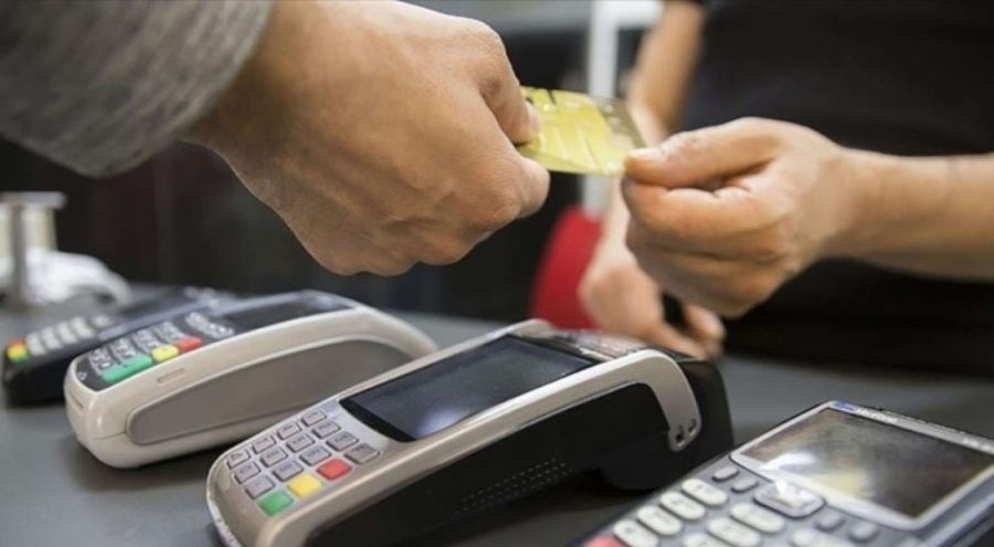 Kredi kartı harcamalarına 'kısıtlama' sinyali!