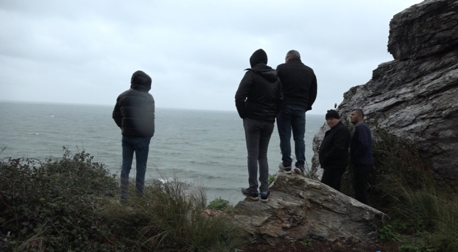 Marmara Denizi'nde batan geminin mürettebatını arama-kurtarma çalışmaları havadan ve denizden devam ediyor