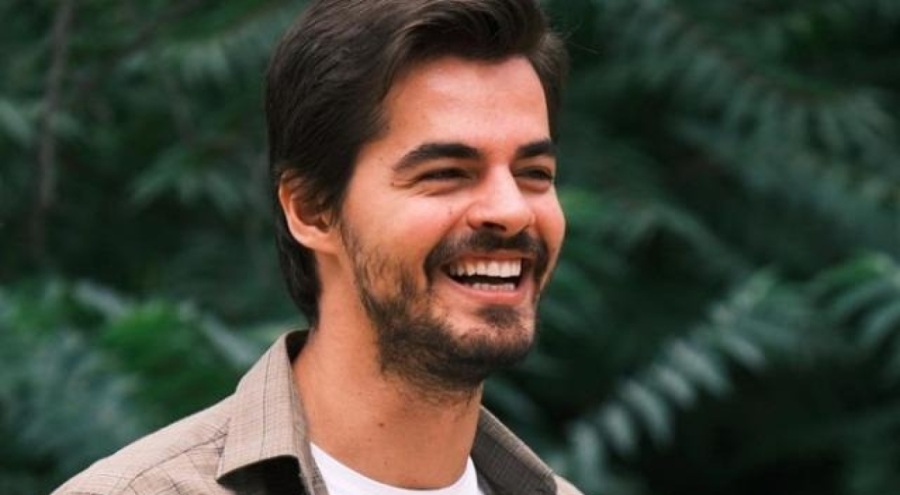 Berk Atan aşkını ilan etti