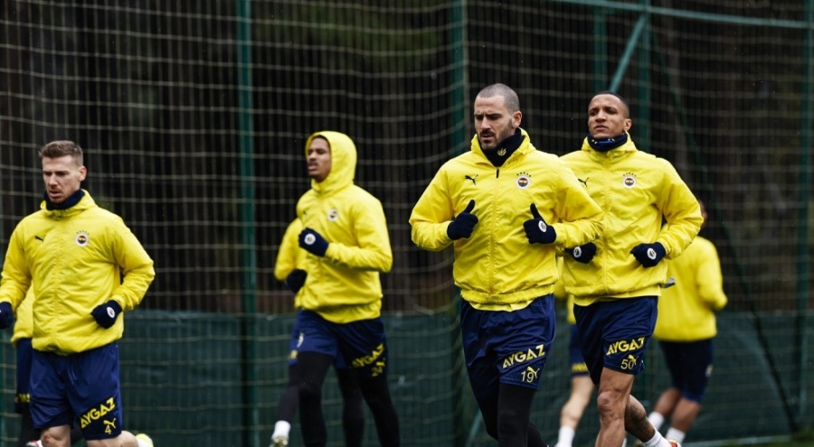 Fenerbahçe'de Çaykur Rizespor maçı hazırlıkları devam etti
