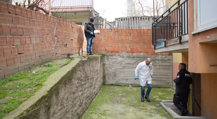 7'nci katan düşen genç öldü