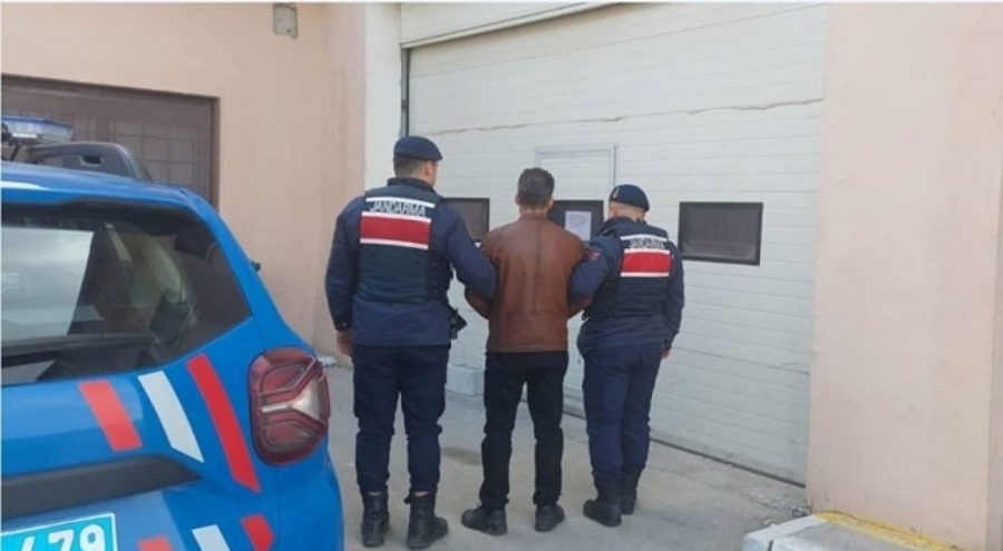 8 düzensiz göçmen organizatörü yakalandı