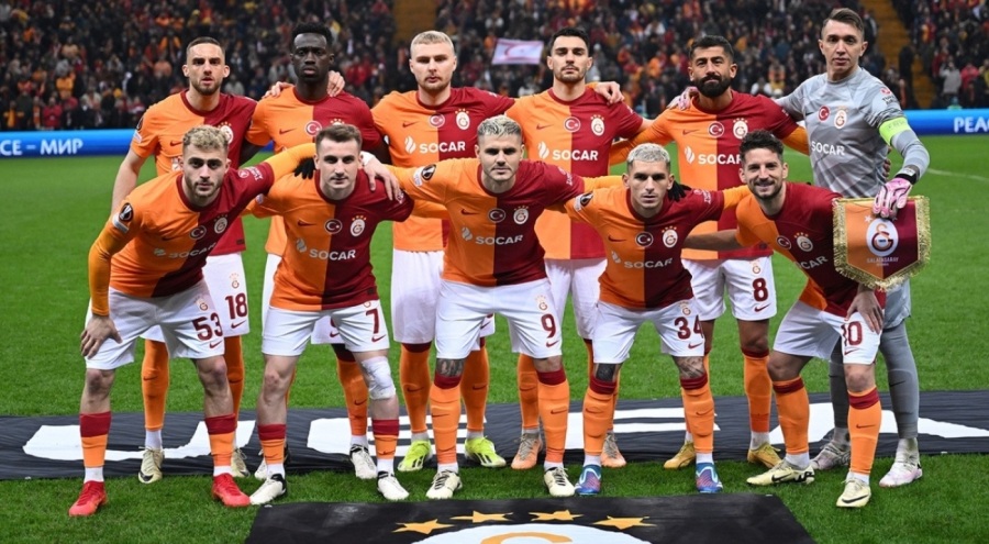 Okan Buruk, kadroyu değiştirmedi