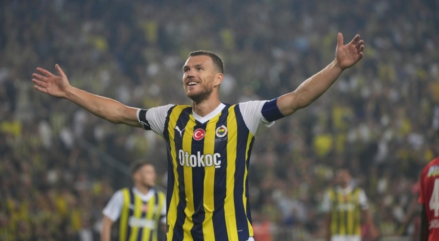 Edin Dzeko: Galatasaray ile sonuna kadar savaşacağız