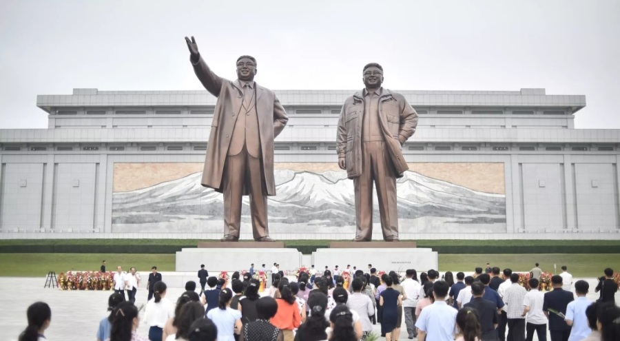 Kuzey Kore, 'Güney ile birleşme' hedefini milli marşından çıkardı