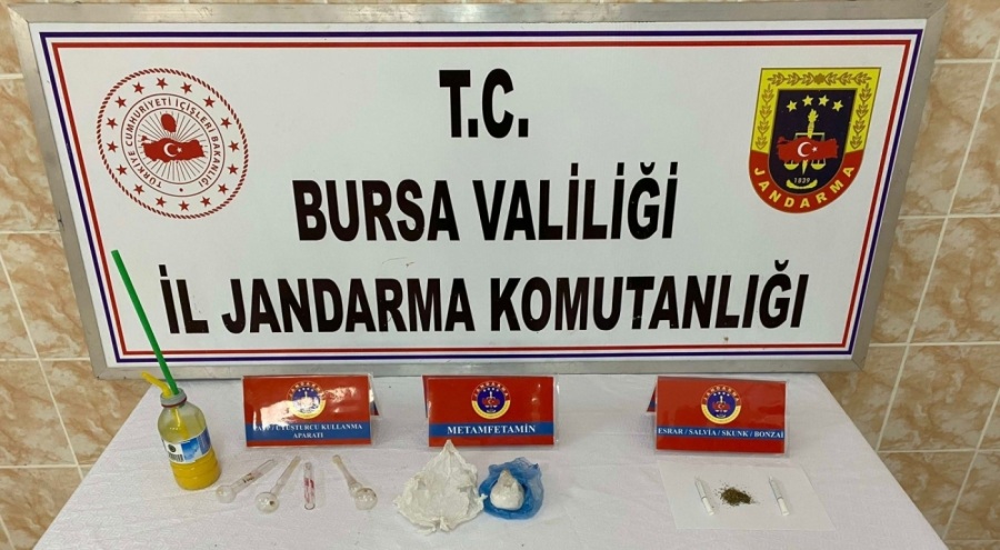 İznik'te uyuşturucu tacirlerine operasyon!