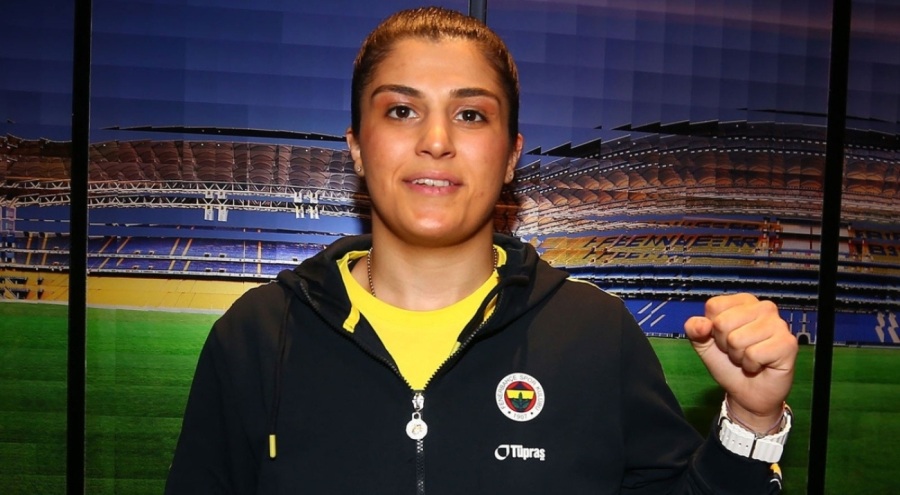 Fenerbahçe, Busenaz Sürmeneli'yi renklerine bağladı